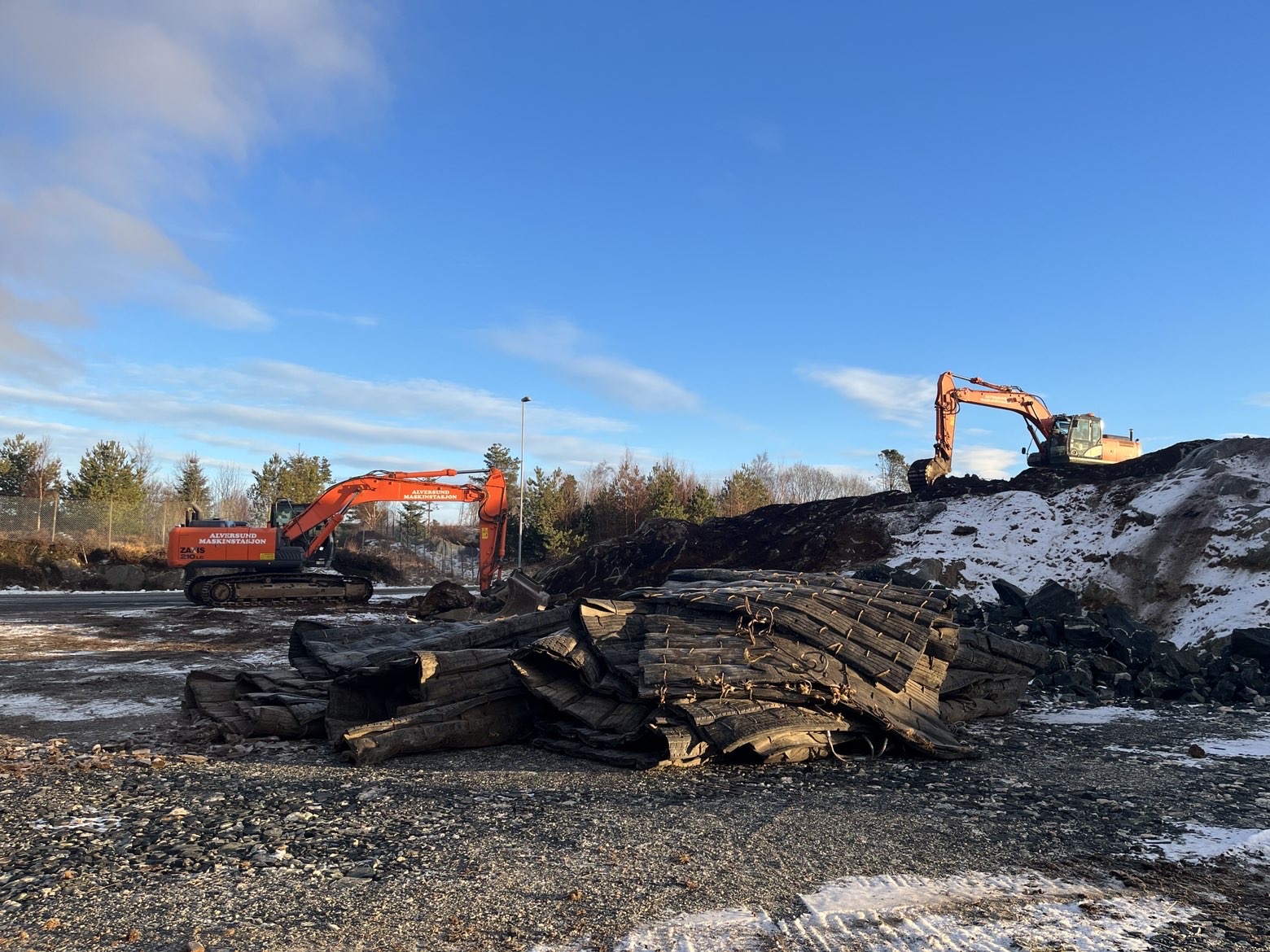 Alversund Maskinstasjon tilbyr pålitelig grunnarbeid i Nordhordland med fokus på HMS